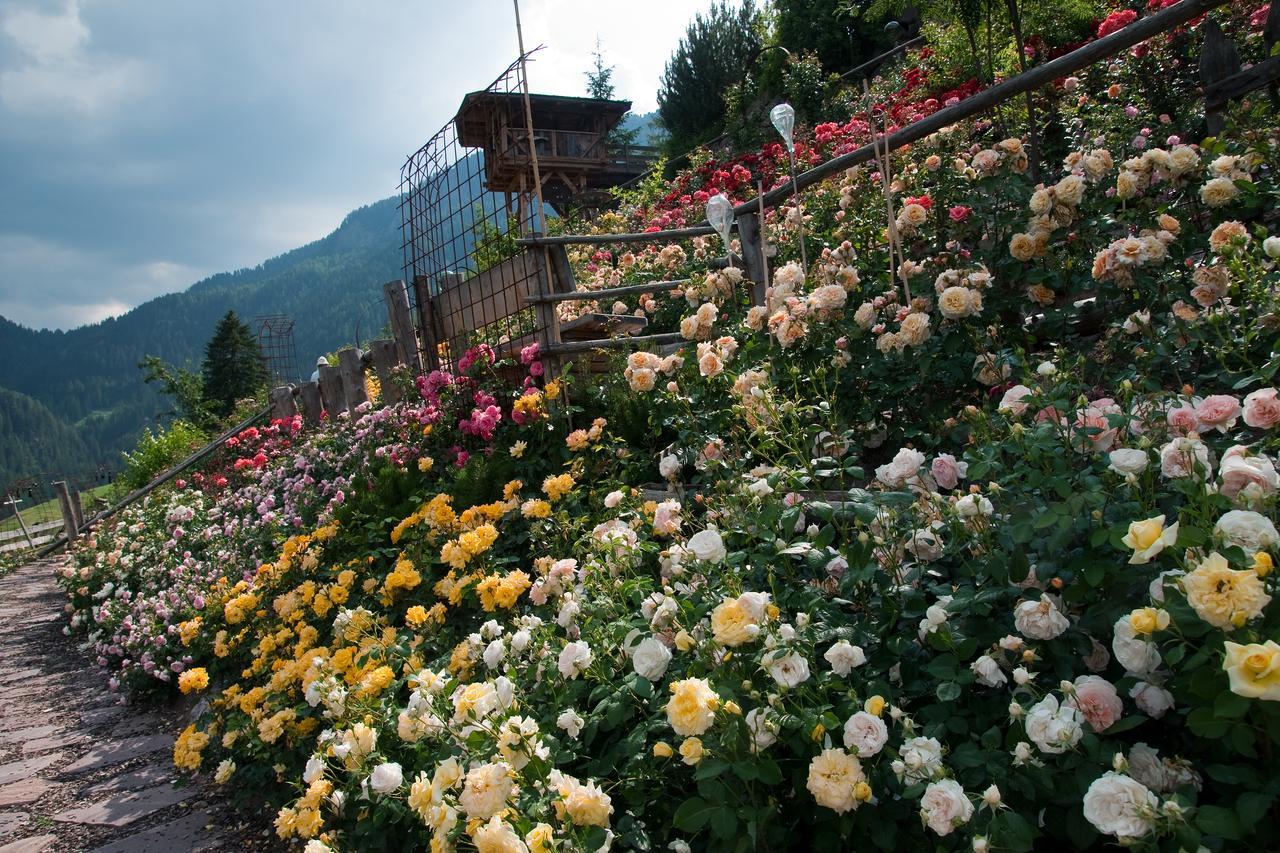 Charmehotel Uhrerhof - Deur Ortisei Exterior photo
